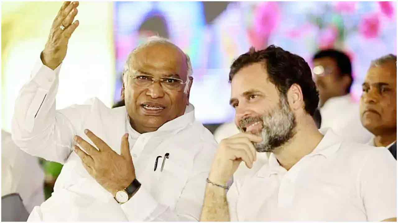 যেকোনো সময় মোদির সরকারের পতন হবে : কংগ্রেস সভাপতি