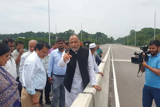 চট্টগ্রামে এলিভেটেড এক্সপ্রেসওয়েতে ফাটল দেখতে পেয়েছে সংসদীয় উপকমিটি