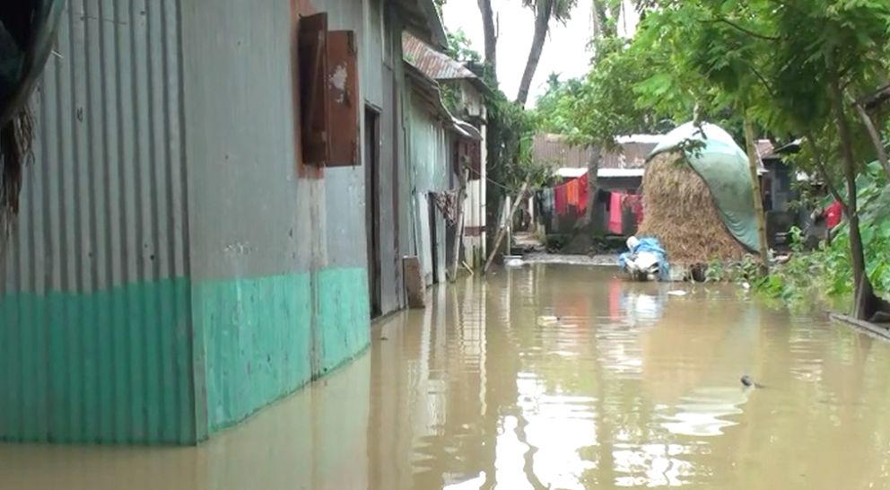 হবিগঞ্জে কমছে নদ-নদীর পানি, কমেনি দুর্ভোগ