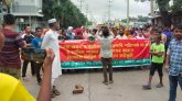 AZবন্ধ কারখানার সামনে বেতনের দাবিতে শ্রমিকদের বিক্ষোভ