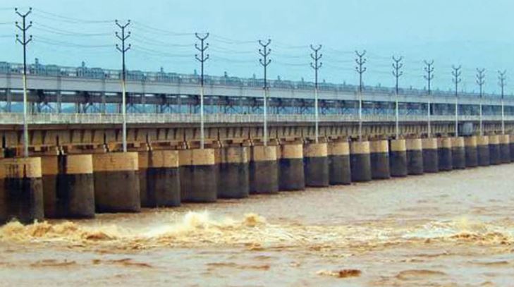 খুলে দেওয়া হয়েছে ফারাক্কা বাঁধ, বাড়ছে নদীর পানি