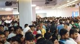 ভিসার দাবিতে যমুনায় ভারতীয় সেন্টারে বাংলাদেশিদের বিক্ষোভ