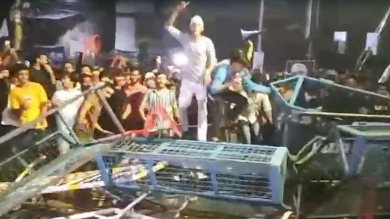 আর জি কর হাসপাতালে ভাঙচুর পুলিশকে ২৪ ঘণ্টার মধ্যে দুষ্কৃতকারীদের ধরার আহ্বান তৃণমূলের