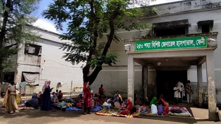 ফেনী হাসপাতালে রোগী দশগুণ, চিকিৎসা দিতে হিমশিম