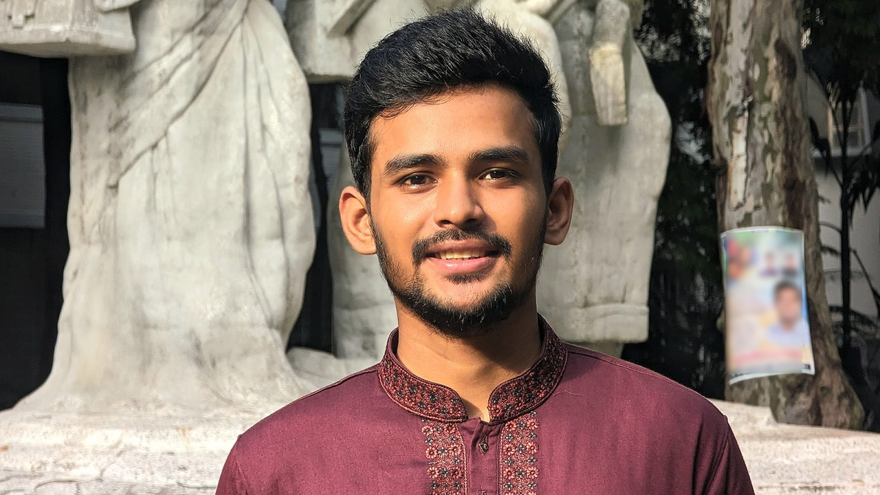 ছাত্রলীগের হামলা ও নির্যাতনের ঘটনায় মামলা করতে বললেন আসিফ