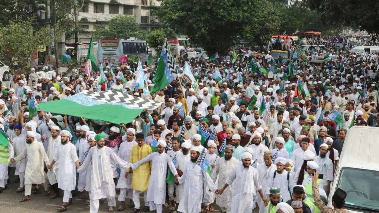 ঈদে মিলাদুন্নবীতে দাওয়াতে ইসলামীর বৃহত্তর জশনে জুলুস