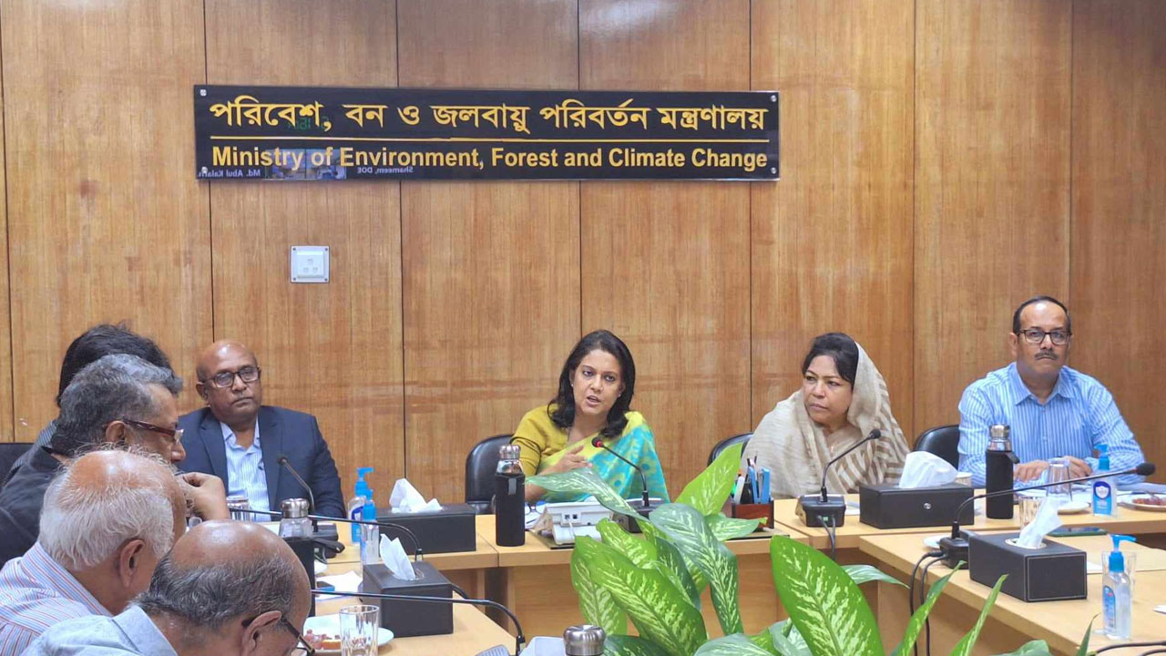 পলিথিন শপিং ব্যাগের বিরুদ্ধে ১ নভেম্বর থেকে দেশব্যাপী অভিযান
