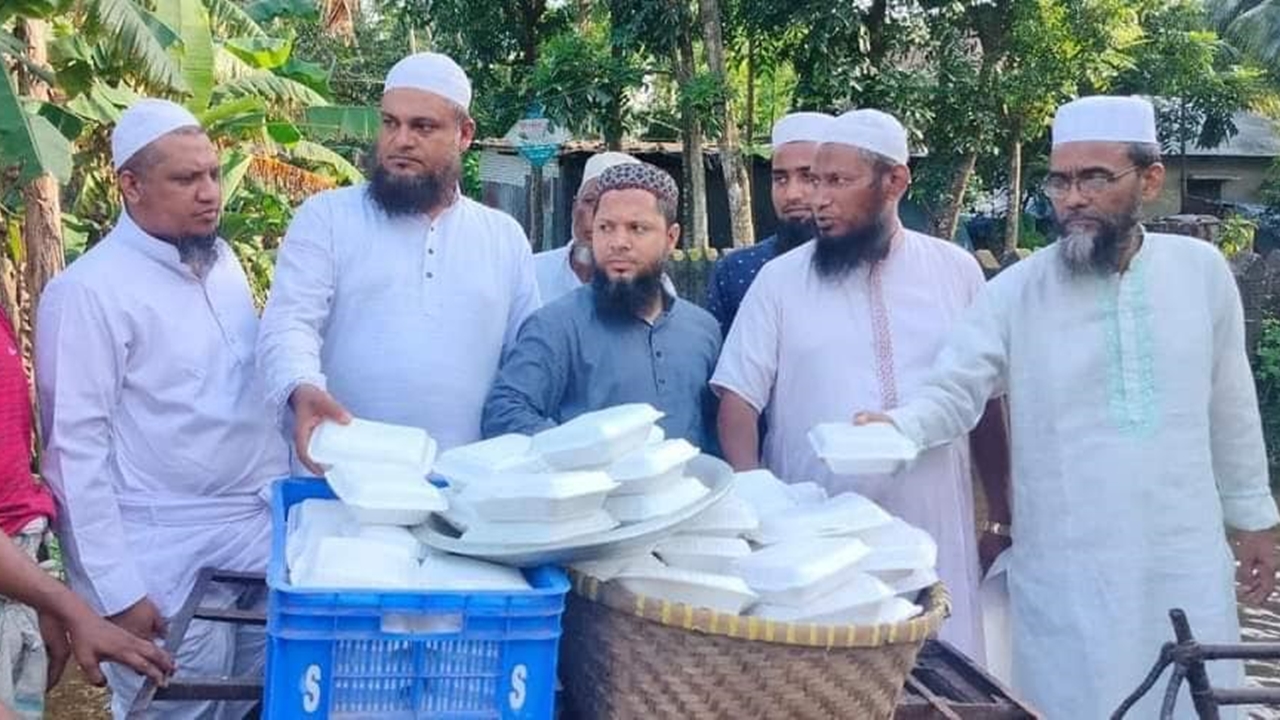 পুনর্বাসন না হওয়া পর্যন্ত বন্যার্তদের পাশে থাকবে ইসলামী আন্দোলন