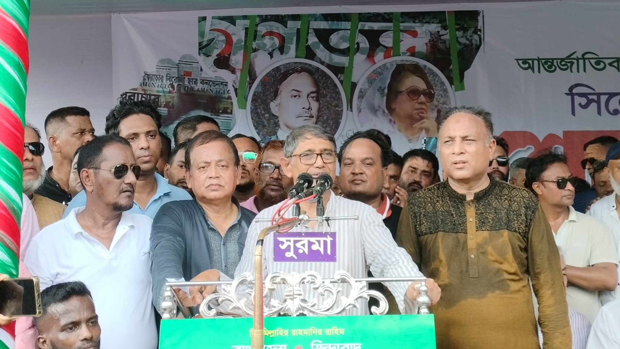 গণতন্ত্র পুনঃপ্রতিষ্ঠার লক্ষ্যে বিএনপি অঙ্গীকারবদ্ধ : আজম খান