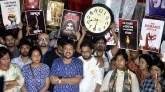 আর জি করে ধর্ষণ-হত্যা : দাবি পূরণ না হওয়ায় আমরণ অনশনে জুনিয়র চিকিৎসকেরা