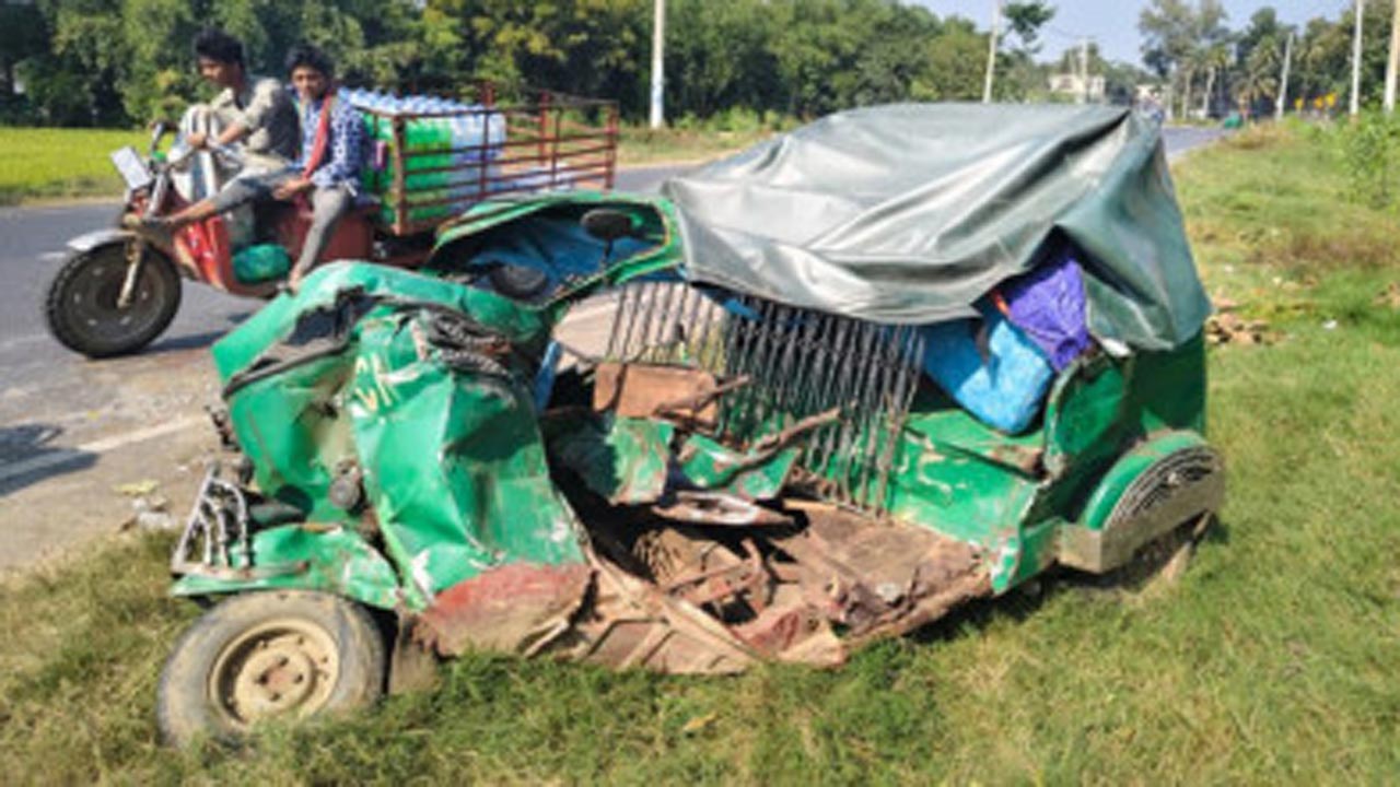 চট্টগ্রামে সড়ক দুর্ঘটনায় নিহত ২