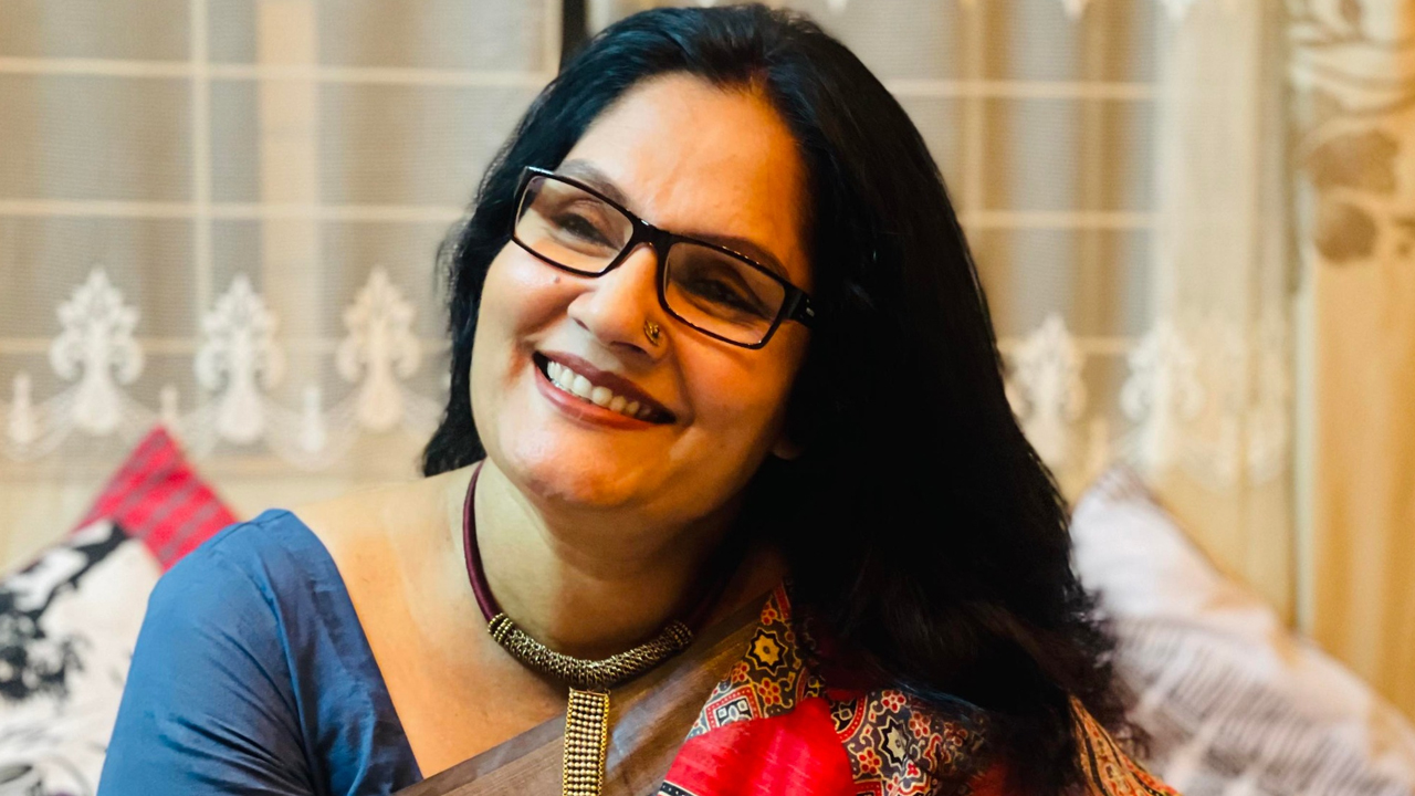 ব্যাটারিচালিত রিকশার ধাক্কায় আহত অভিনেত্রী খুশি